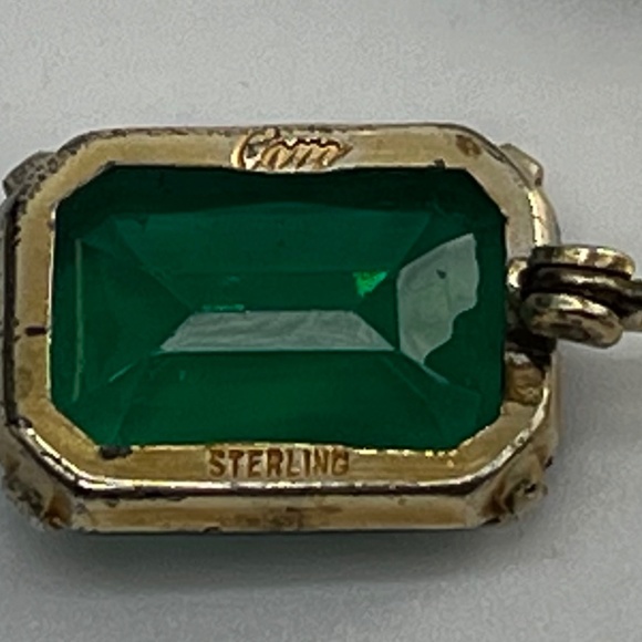 Coro, Sterling, Green Gem flower Brooch/pin. Silver tone. - Picture 2 of 10